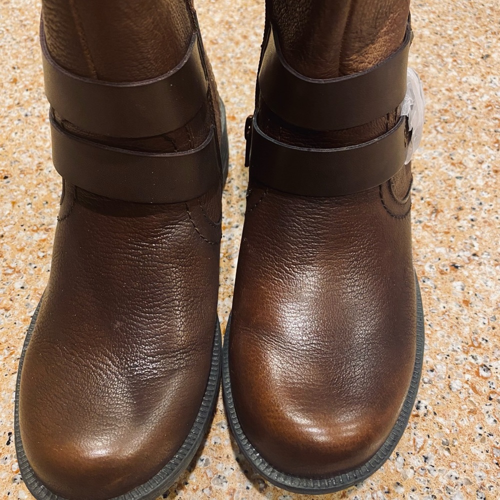 NEW EARTH ORIGIN BOOTS-CUSHIONED WITH ARCH sz6